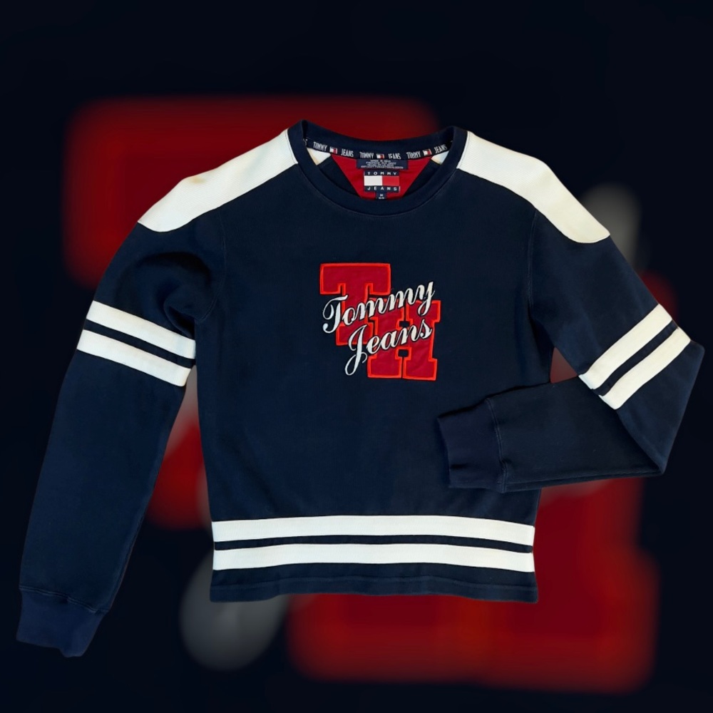 90s-y2k vintage Tommy Jeans long sleeve top